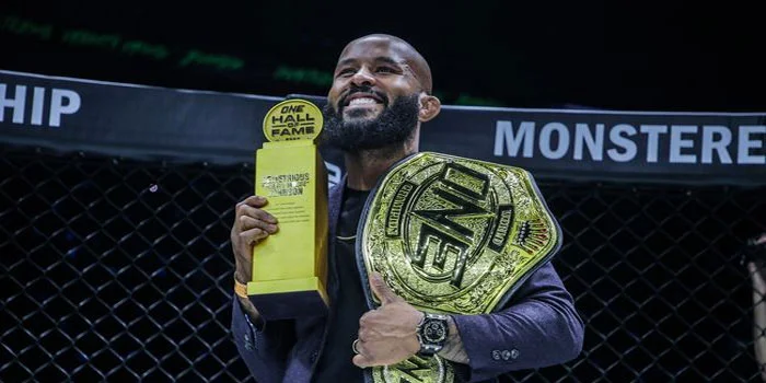 Demetrious Johnson: Pensiun dari MMA Menuju ONE Hall of Fame