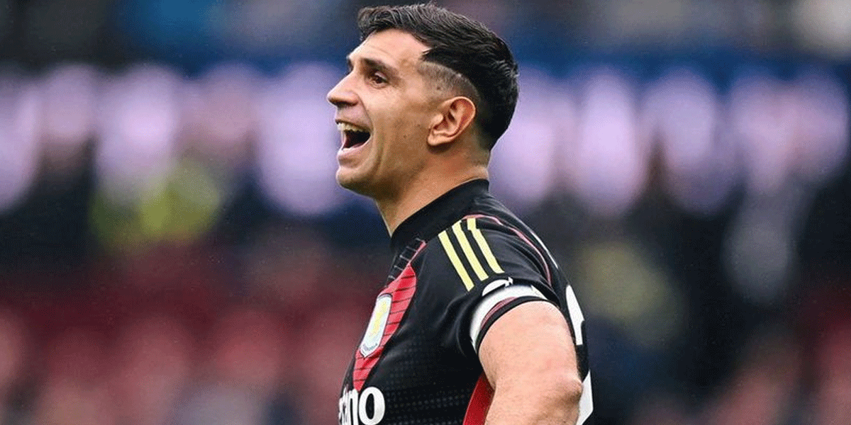 Bukan Sekadar Gosip, MU Serius Kejar Emiliano Martinez di Bursa Transfer